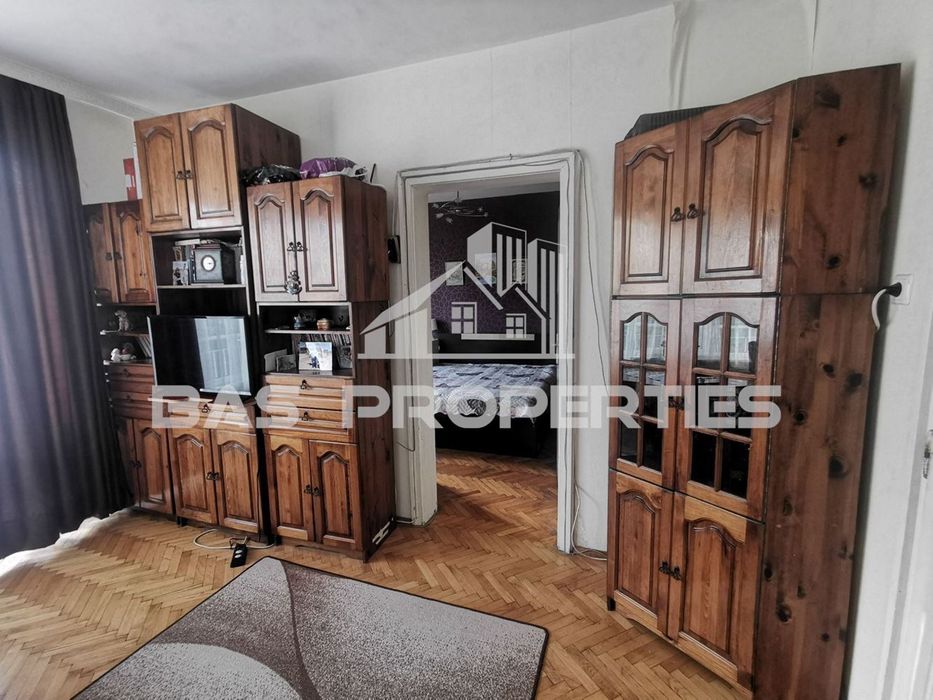 2-стаен в София-Толстой площ 61