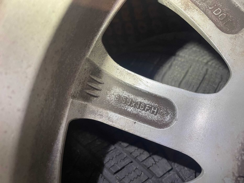 джанти за Мазда цх3 215/60R16 със зимни гуми Hankook ДОТ 3721