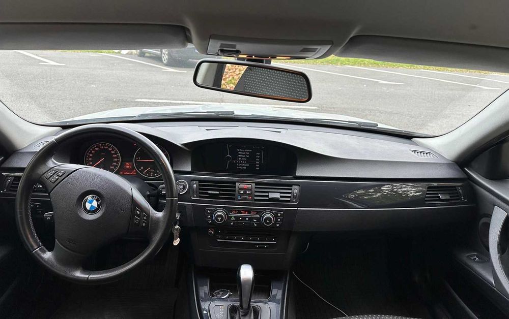 BMW 320d Facelift Special Edition Automat 2012 184cp