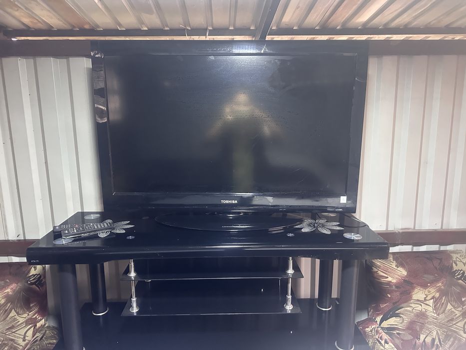 Телевизор с тумбой 50 тысяч