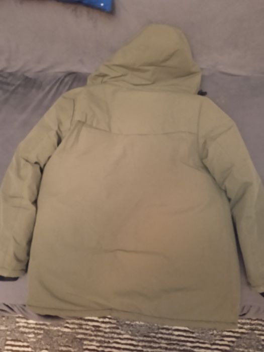 Продам зимнюю куртку подростковую