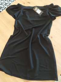 Черна рокля с голи рамене