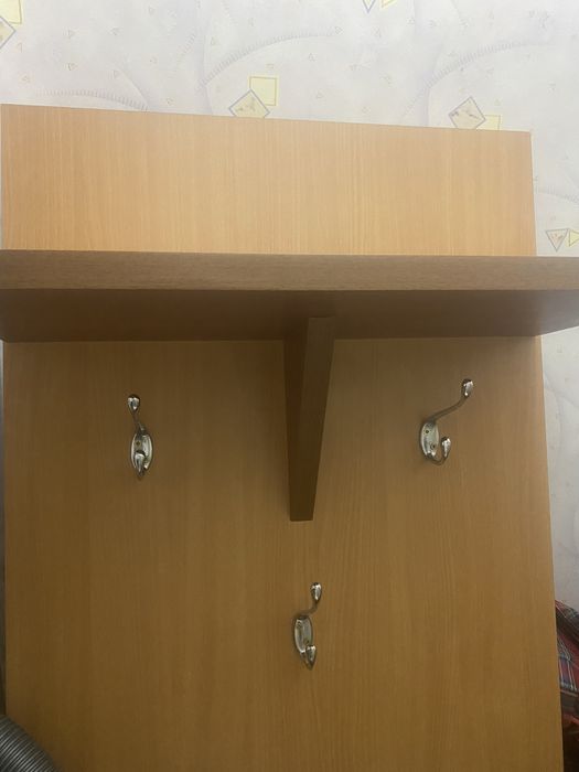 Продам настенную вешалку