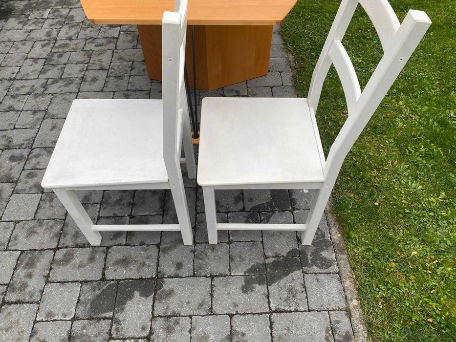 Vând masă extensibilă cu 6 scaune