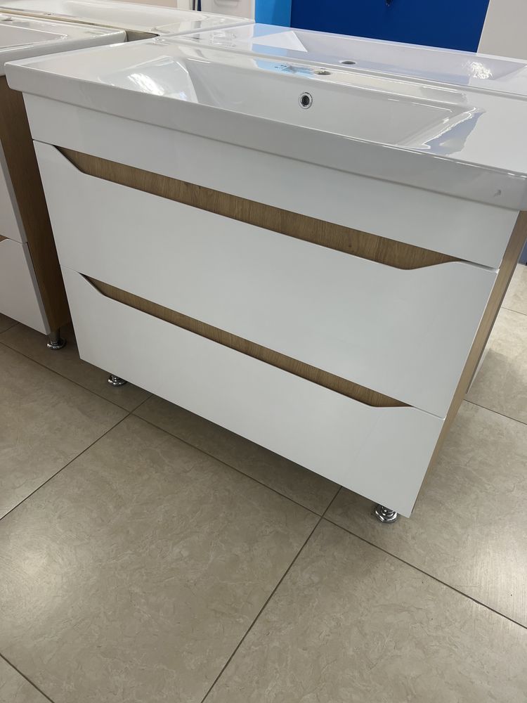 Мебель для ванной комнаты, ванны,инсталляции, унитазы.