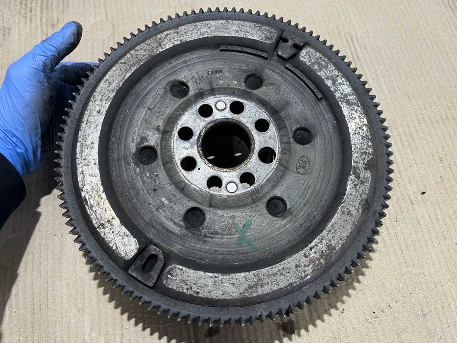 Демпферен маховик за BMW E46 320D (150 к.с.)