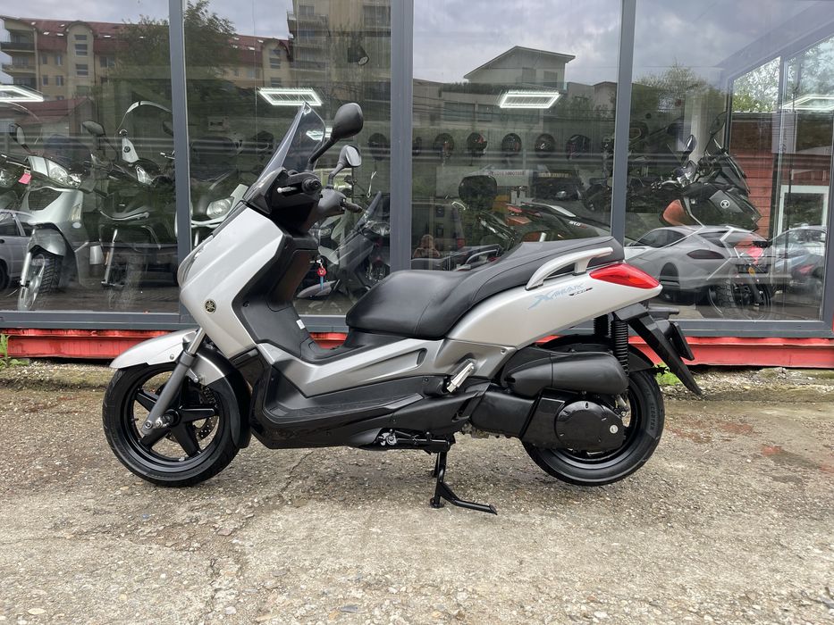 Scuter Yamaha X-Max 250i 25.000 km