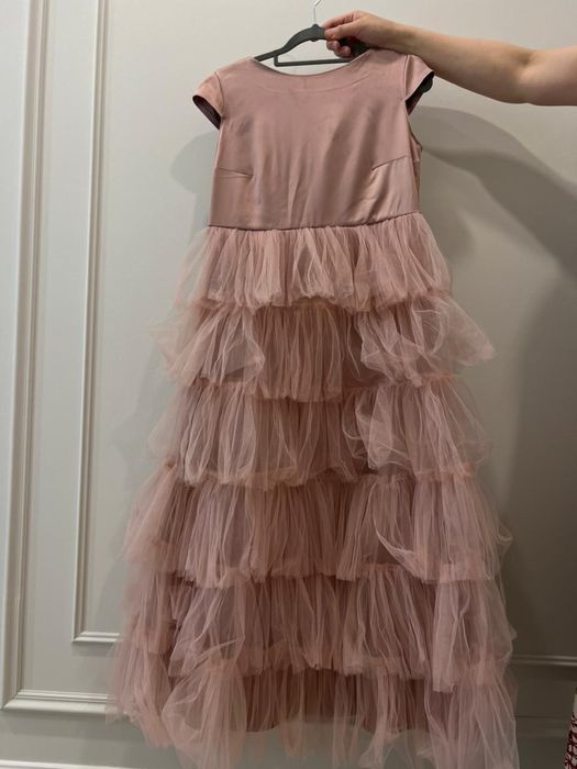 Платье вечернее