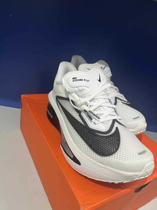 Маратонки Nike Zoom Fly 6