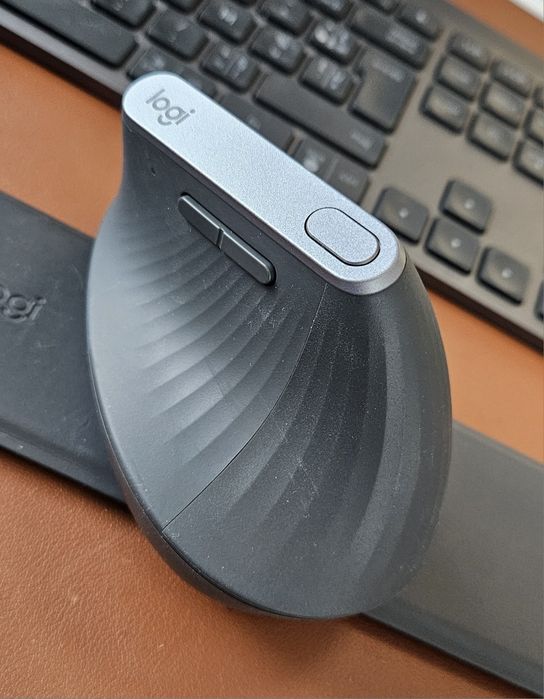 Мишка Logitech Mx Vertical