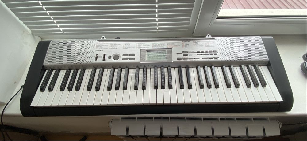 Синтезатор CASIO