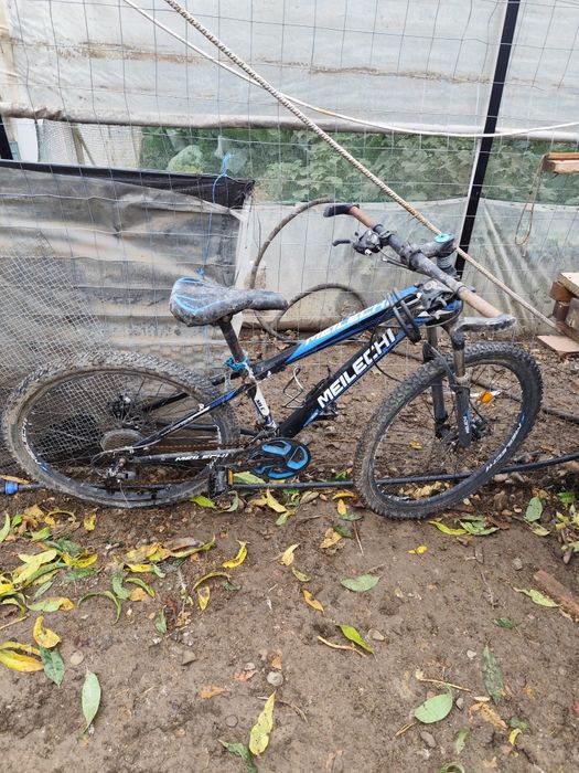 Vând bicicleta mountain bike