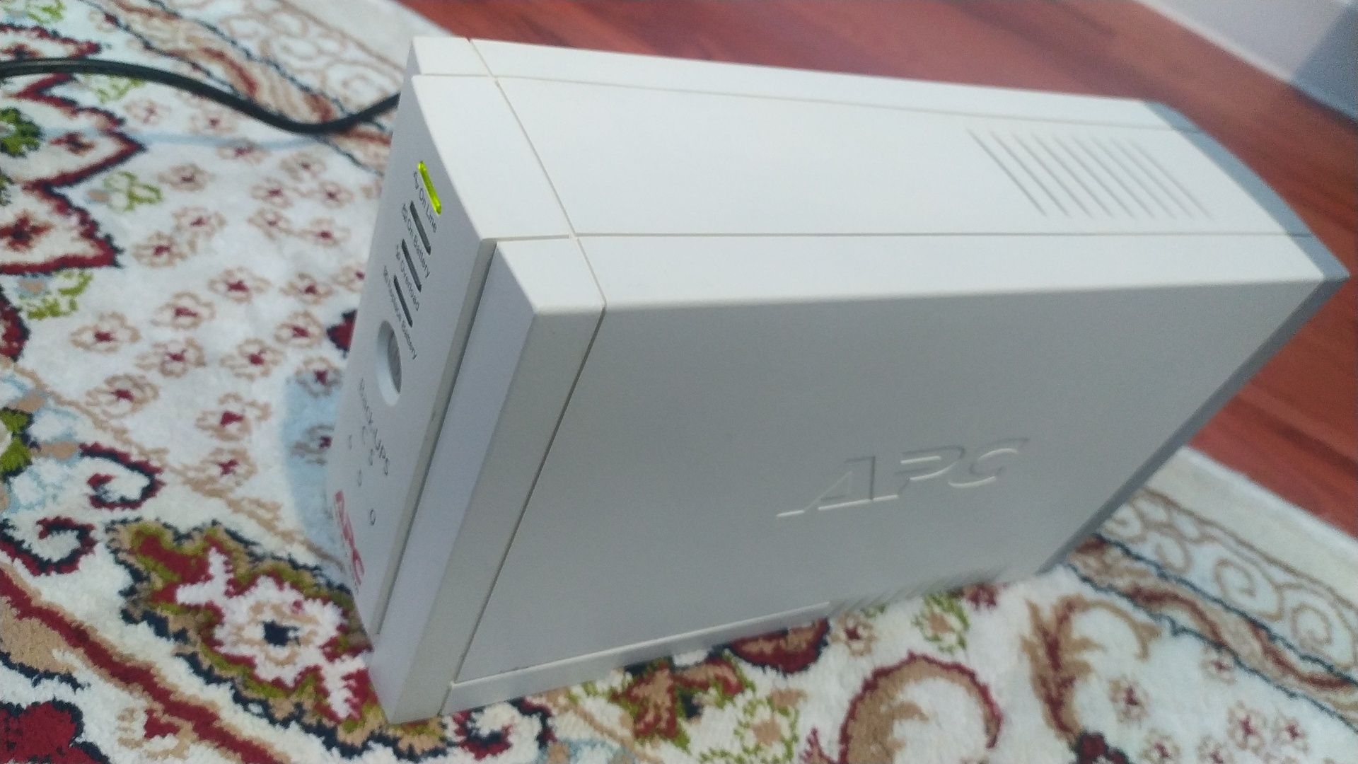 Ups (ИБП) 650 APC