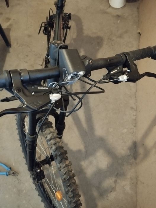 Vând Bicicleta MTB cadru de Aluminiu