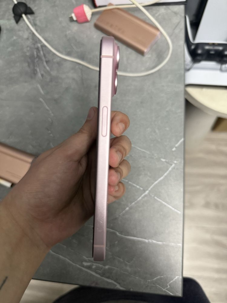 Продается Iphone 15 pink 128 GB