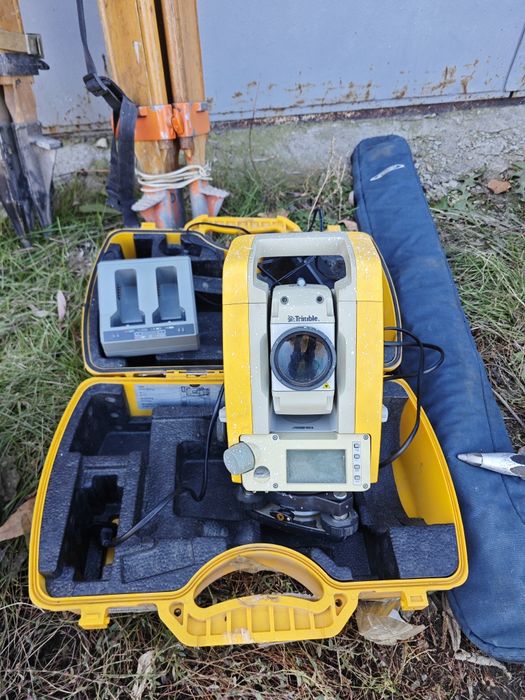 Тахеометр Trimble M3 Dr 5 и зарядное устройство spectra precision