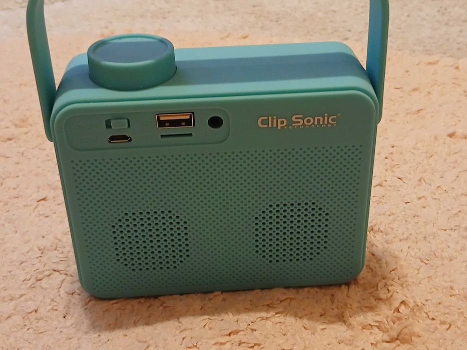 boxa portabila bluetooth memory stick USB si radio cu incarcator