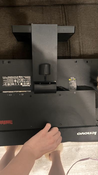 Monitor lenovo cu toate cablurile