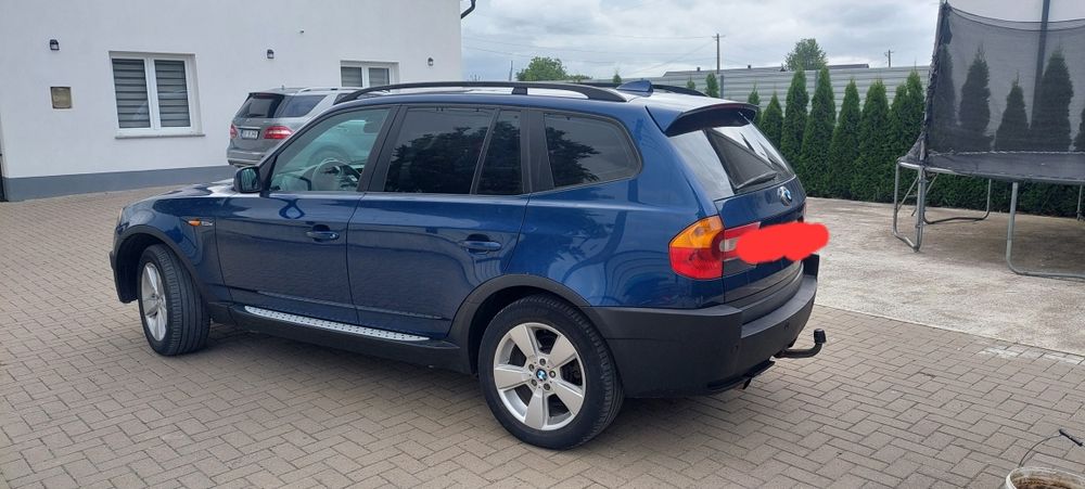 Vând BMW. Întreținut bine