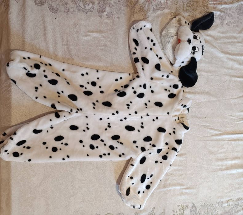 Детски  костюми .