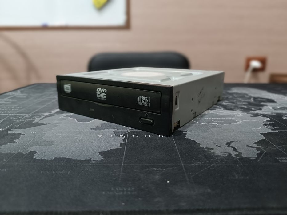 Внутренний DVD-мультирекордер (DVD+RW/CD-RW/Multi)