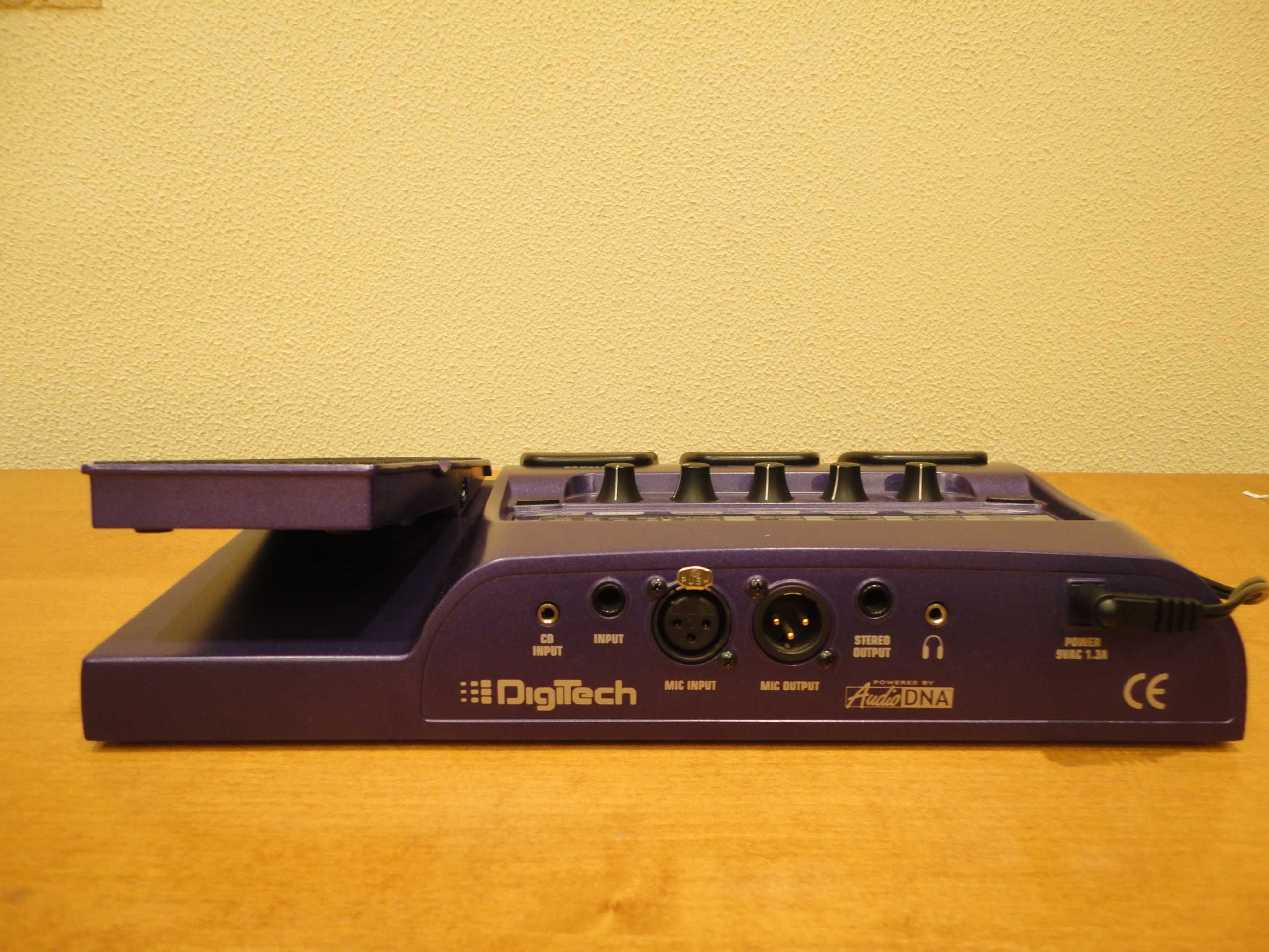 Pedala Procesor Voci DigiTech Vocal 300