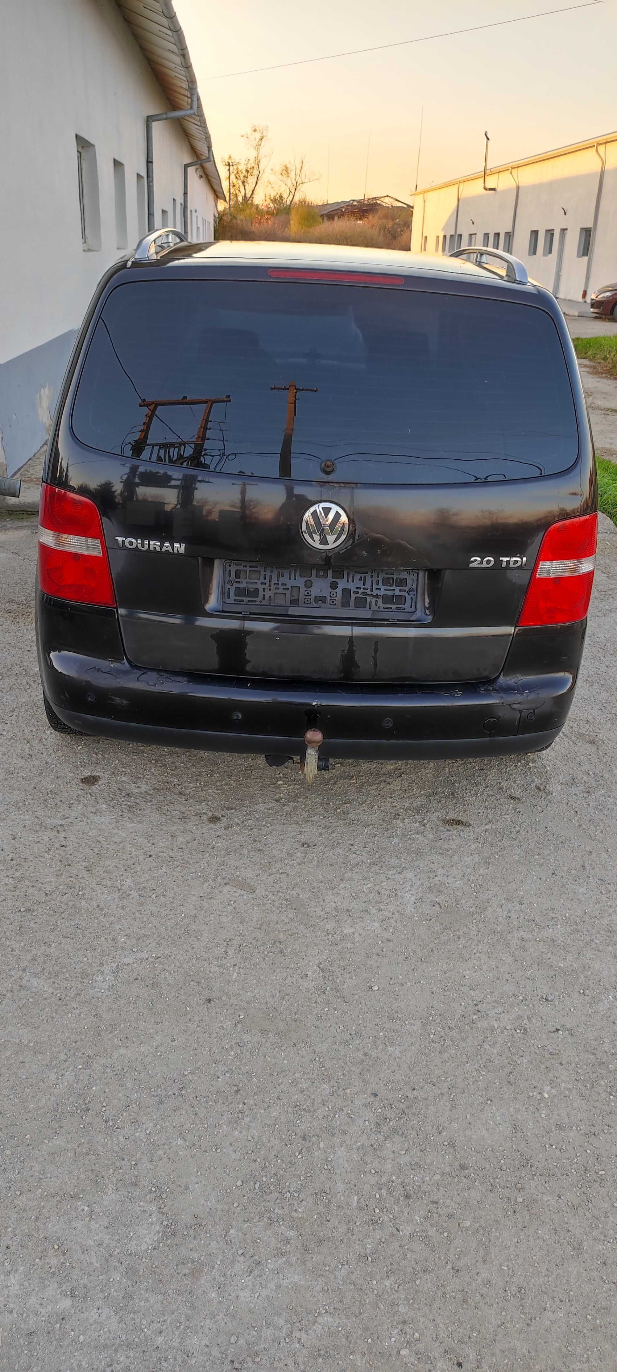 Dezmembrez volkswagen vw touran 1T1 motor 2.0 tdi BKD cv DSG LC9X