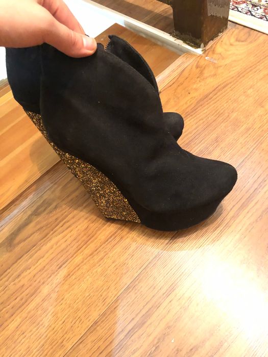 Продам красивую обувь