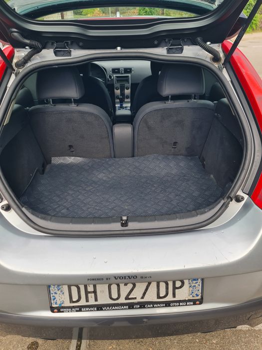 Vind volvo c 30 2008 recent adus in stare foarte bună motor 16 diesel