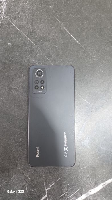 Продам телефон Redmi