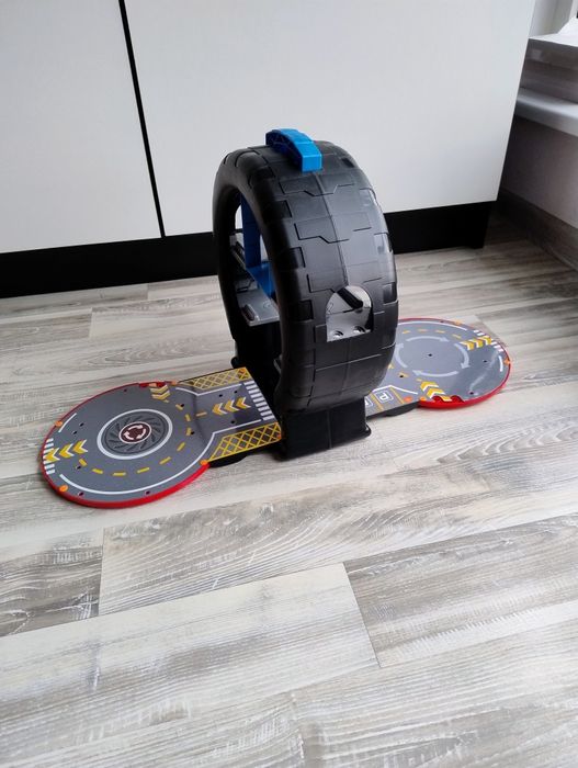 Пuста ,камион,изтрелвачка  hot wheels  monster jam-monster truck