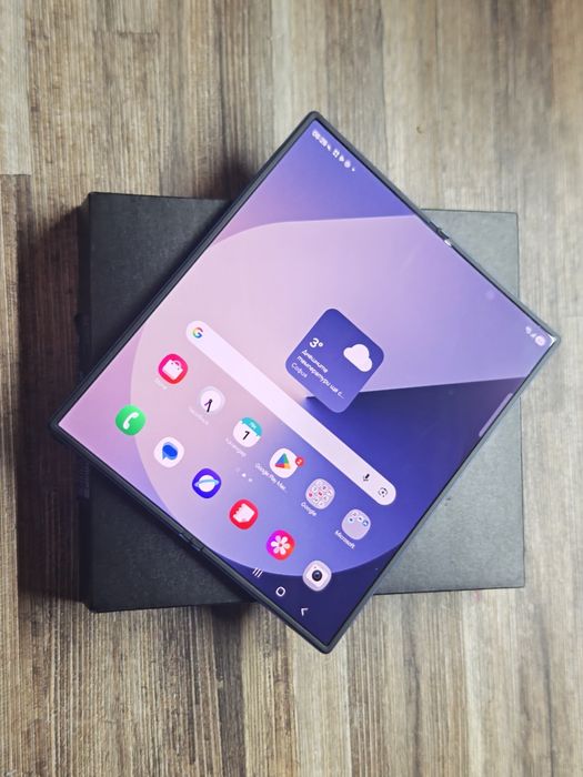 Отличен Samsung Galaxy Z Fold6 256 GB Гаранция