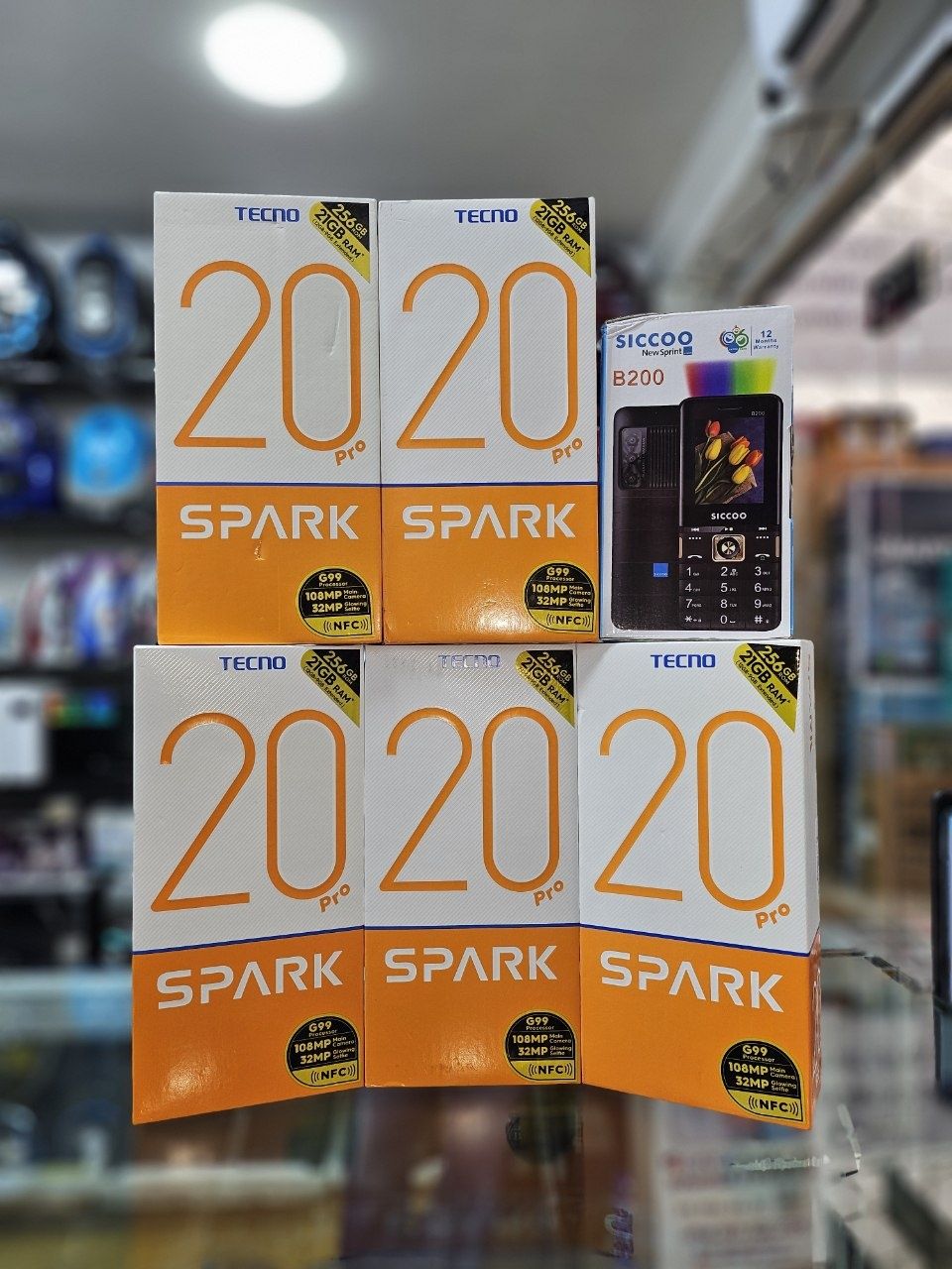 Spark 20 Pro 21/256 гб