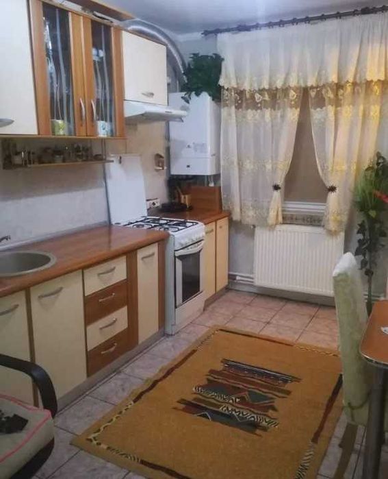 Дава се под наем Тристаен апартамент в Пловдив, Център - 90 кв.м за 321.3 € - Снимка #4
