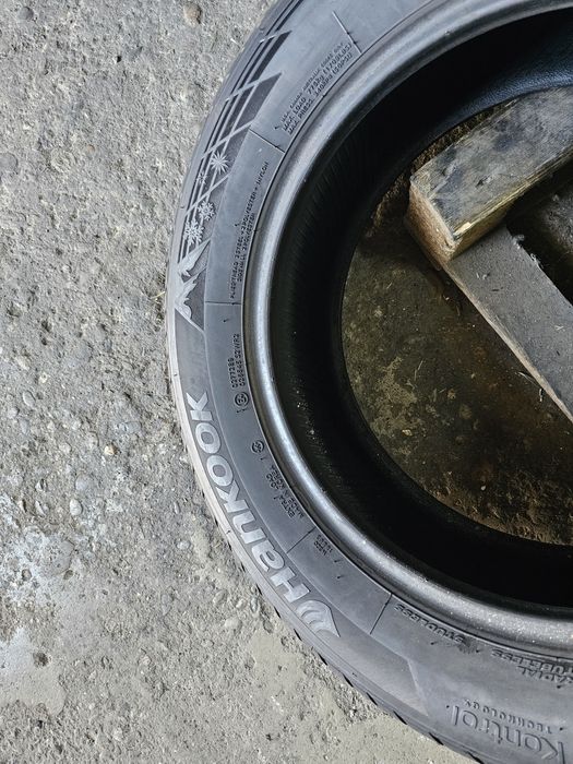 2 anvelope iarna 215 60 16 Hankook