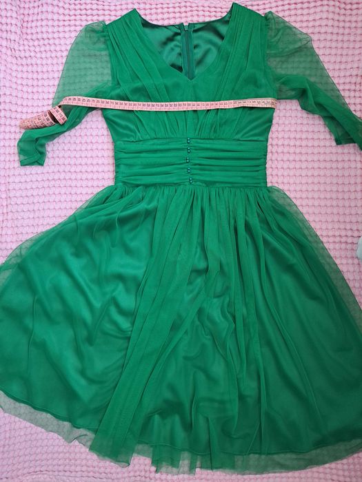 Vand rochie de ocazie noua