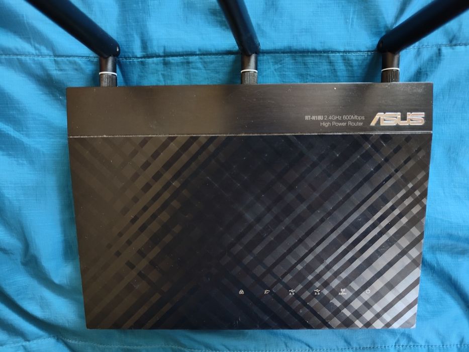 Router wireless Asus RT-N18U