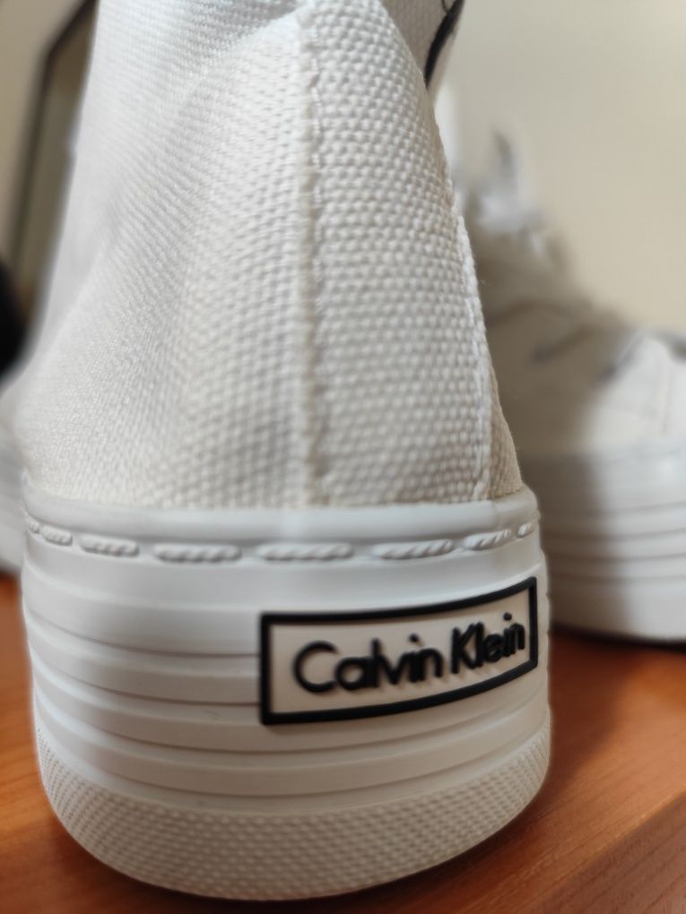 Кецове Calvin Klein