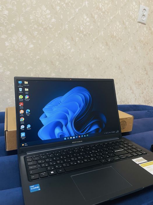 Ноутбук ASUS Vivobook / 15-15.6”/ 8 ГБ/ SSD 512 гб/ DOS