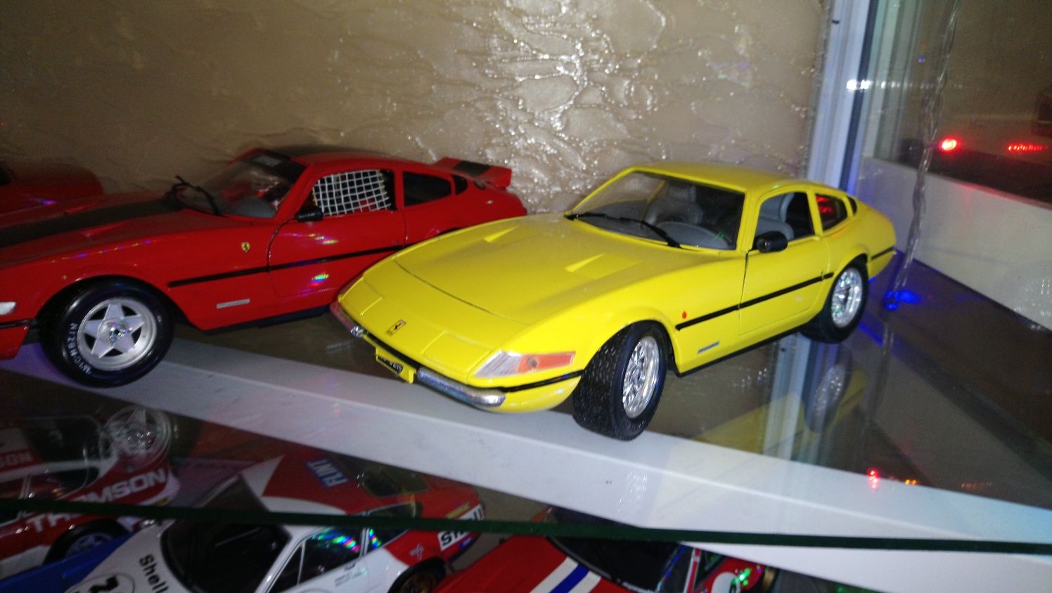 1:18 Ferrari 365 GTB 4  69 г.