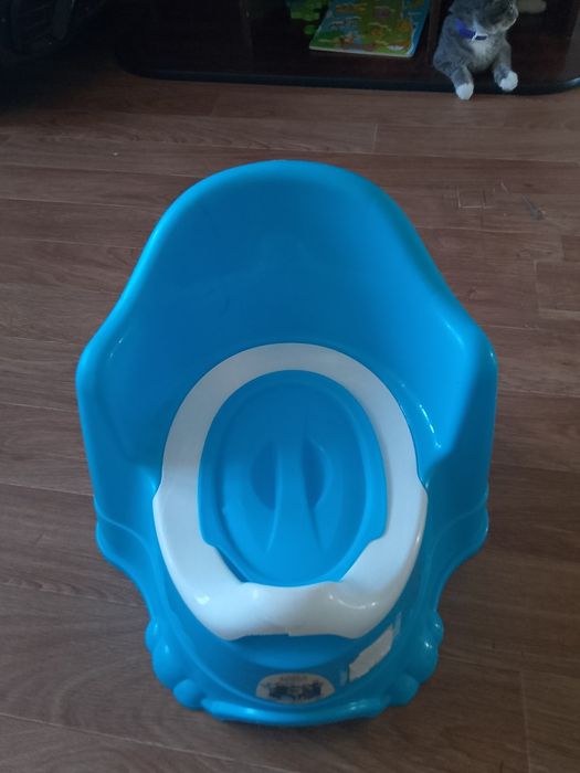 Продам детский горшок
