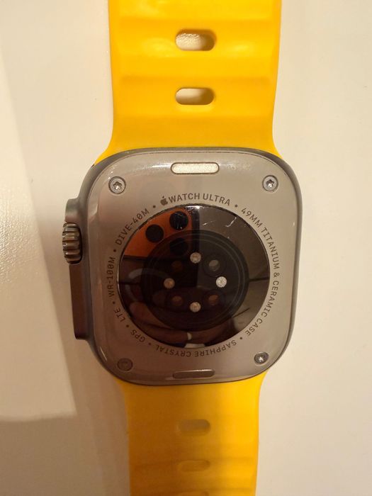 Apple Watch Ultra 1 49мм Titanium & Ceramic Case