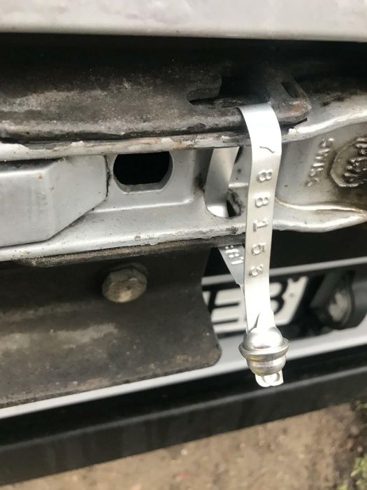 Осигурителни Пломби За Камиони,резервоари,защита от отваряне и кражба.