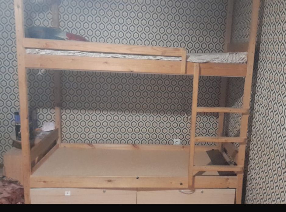 Двухярусная кровать