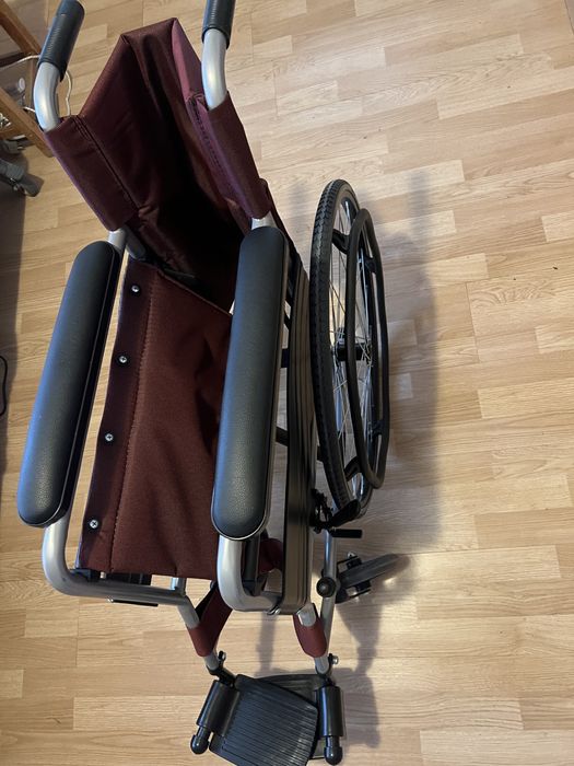 Scaun cu rotile persoane dizabilitati