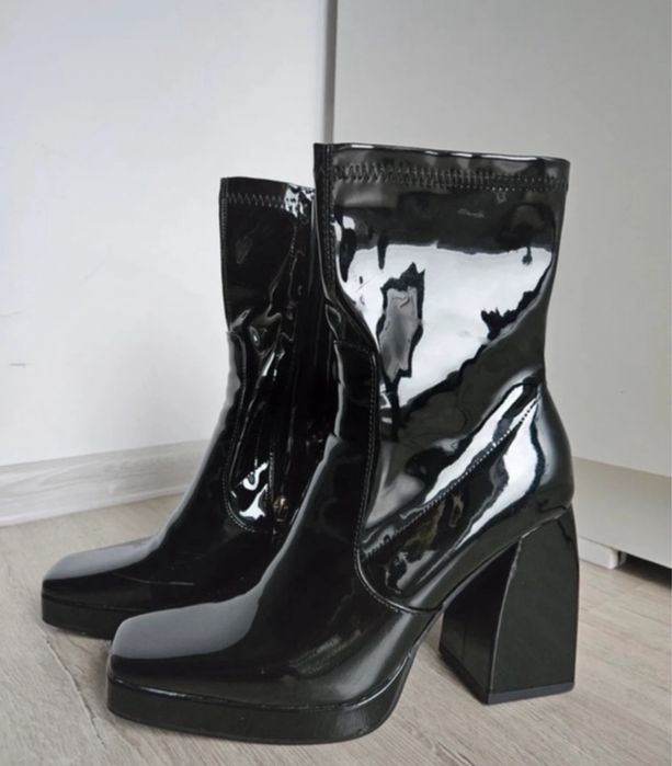 Botine negre lăcuite CROPP marimea 41