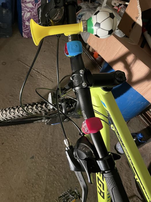 Vând bicicleta,Omega