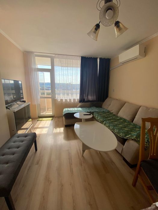 Дава се под наем Тристаен апартамент в Варна, Погреби - 70 кв.м за 750 € - Снимка #2