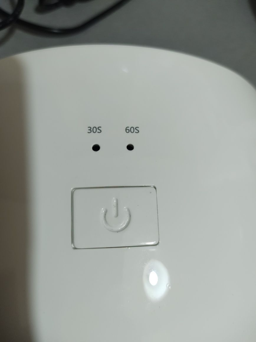 Lampa UV - manichiura semipermanenta/gel UV