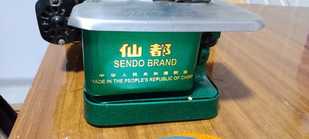 Продам Оверлок!!